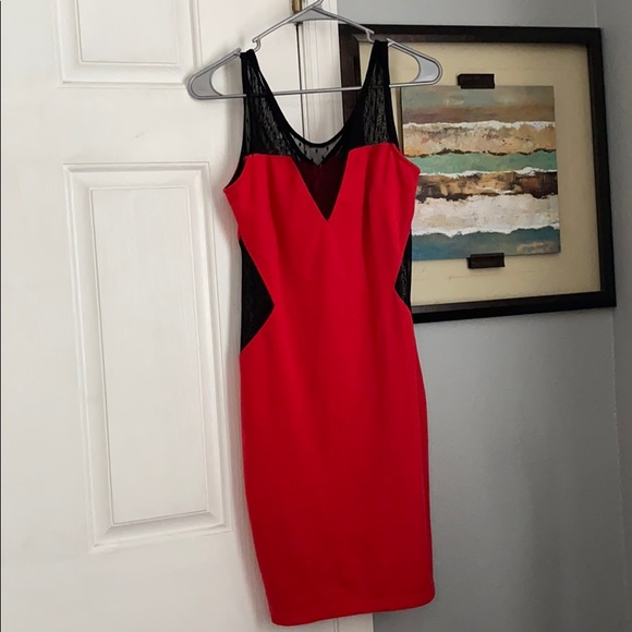 Red dress - Picture 1 of 2
